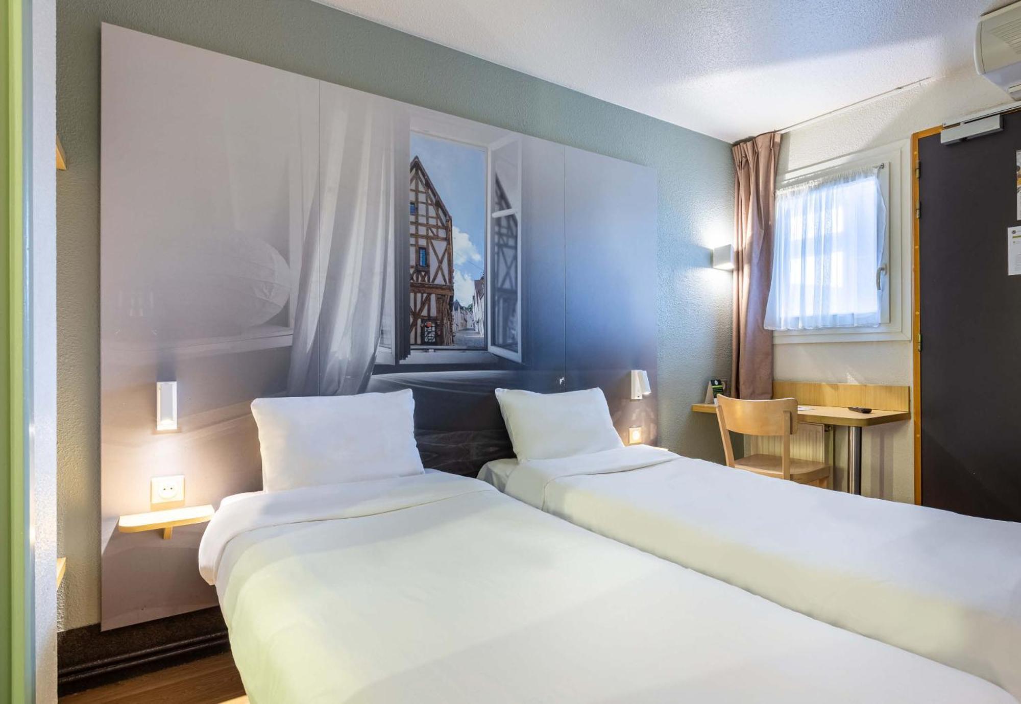 B&B Hotel Chartres Le Forum Le Coudray Eksteriør billede